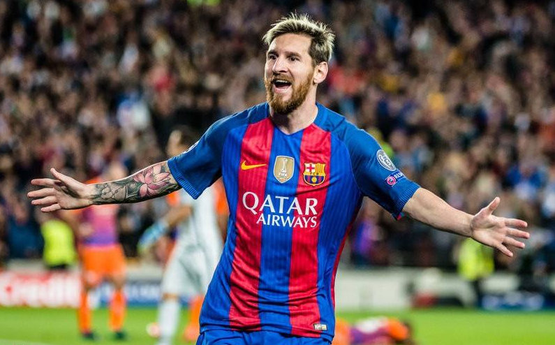  梅西帽子戏法助巴黎逆转取胜，领跑积分榜  