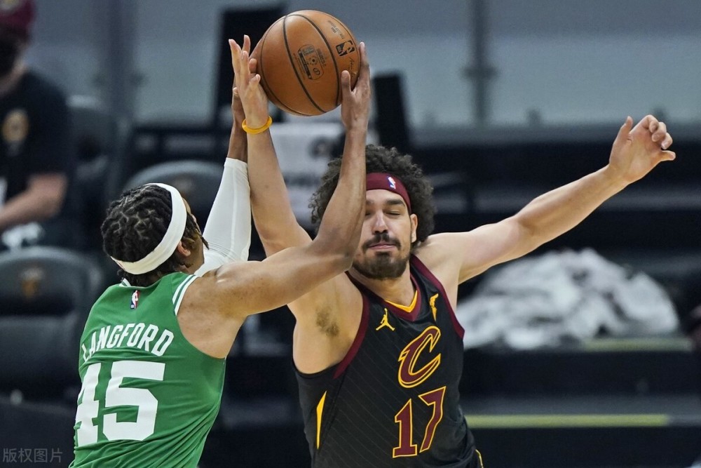  黄蜂鲍尔全面发挥战胜奇才队