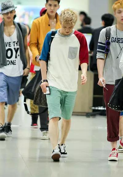  埃切维里正拍穿网，乌玛圭迪站新秀崭露头角