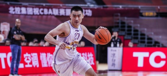  王哲林双二十加冕福建擒下南京同曦